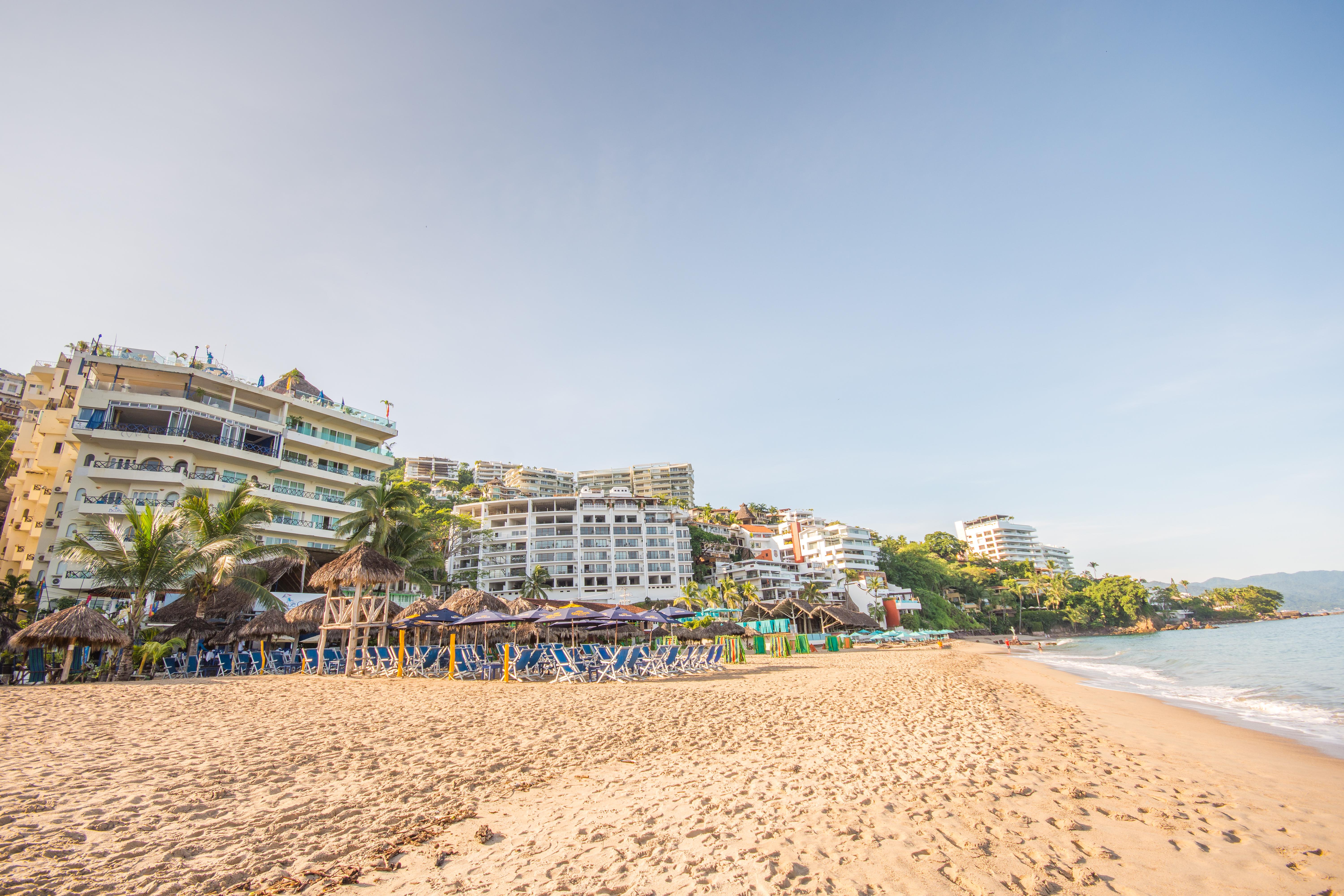 Blue Chairs Beachfront Resort Puerto Vallarta - Adults Only Exteriör bild